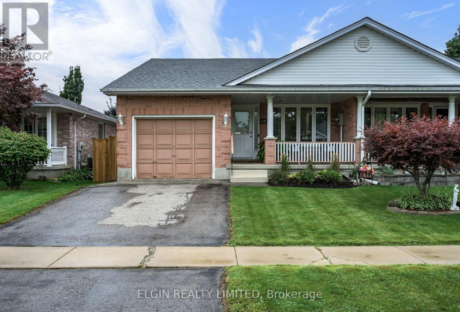 69 CARRIE CRESCENT - 2