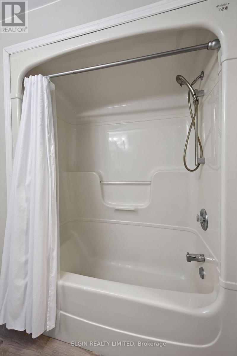 69 CARRIE CRESCENT - Image 28
