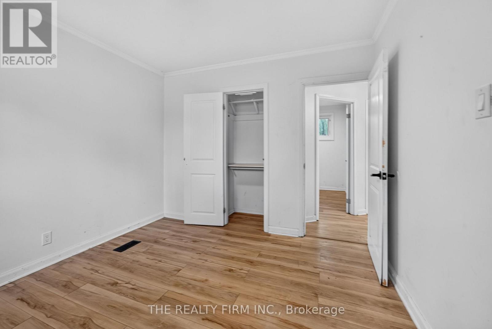 24 FAIRVIEW COURT - 13