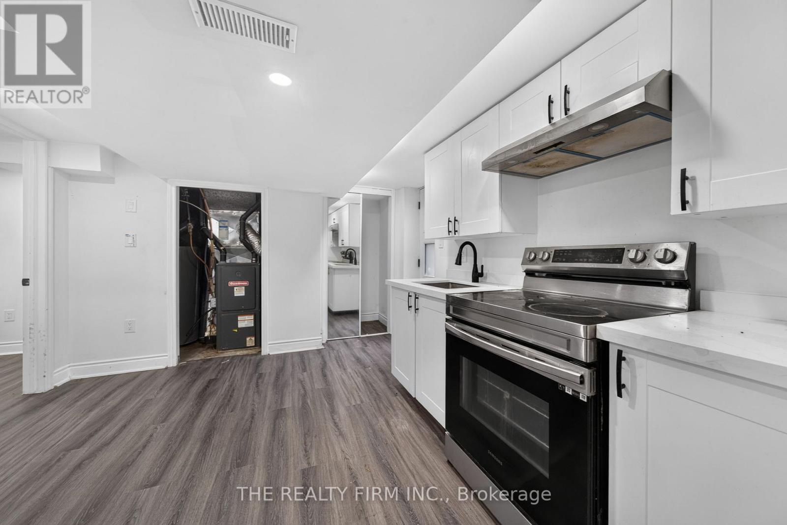24 FAIRVIEW COURT - 16