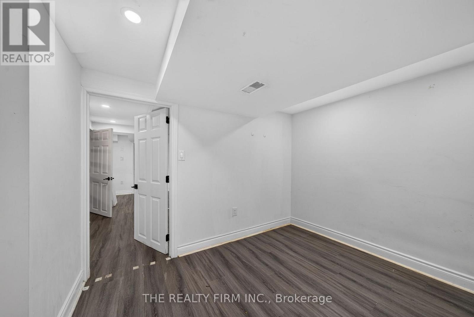 24 FAIRVIEW COURT - Image 21