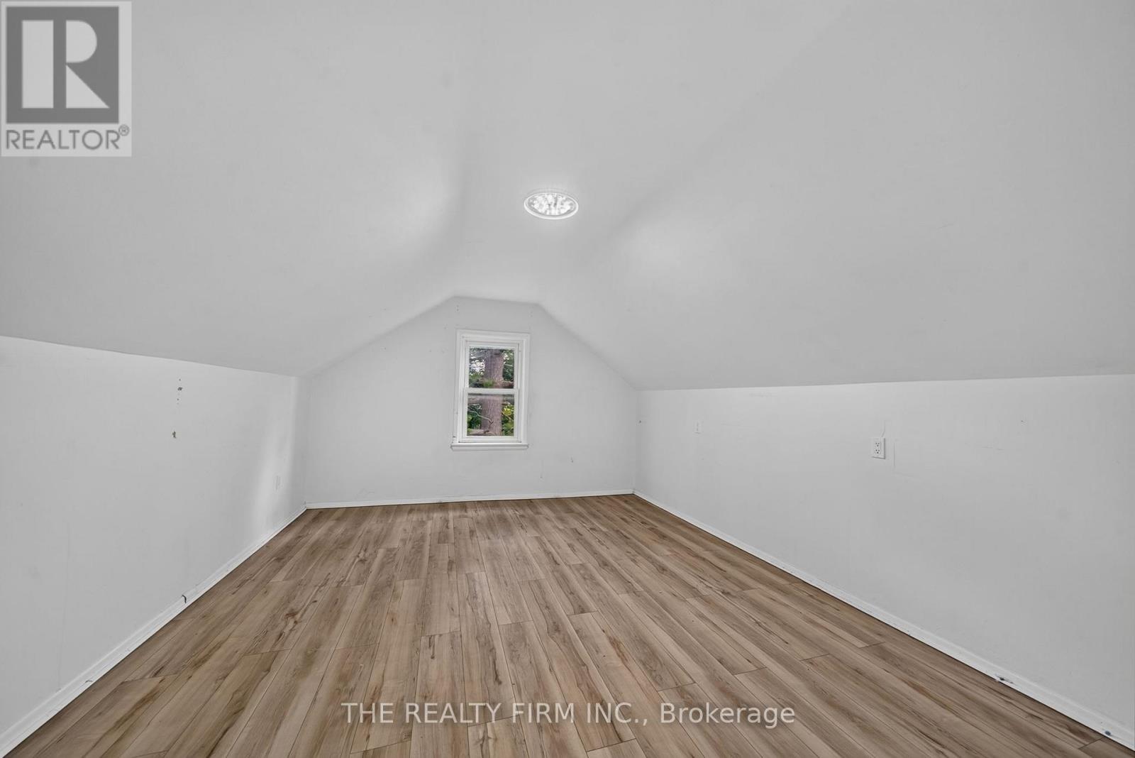 24 FAIRVIEW COURT - Image 22