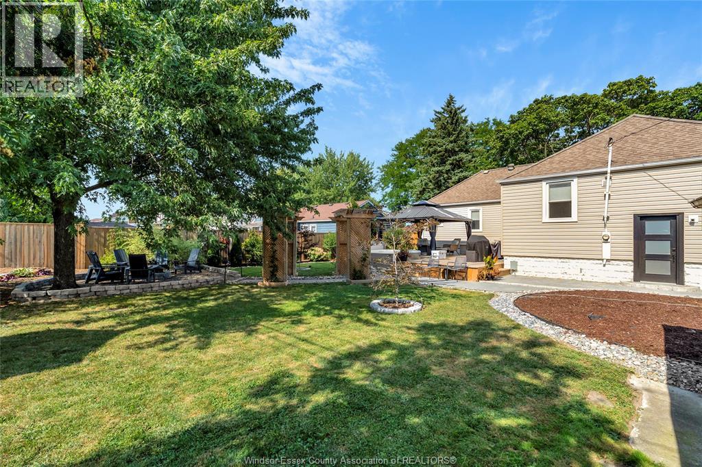 2329 MEIGHEN ROAD - 37