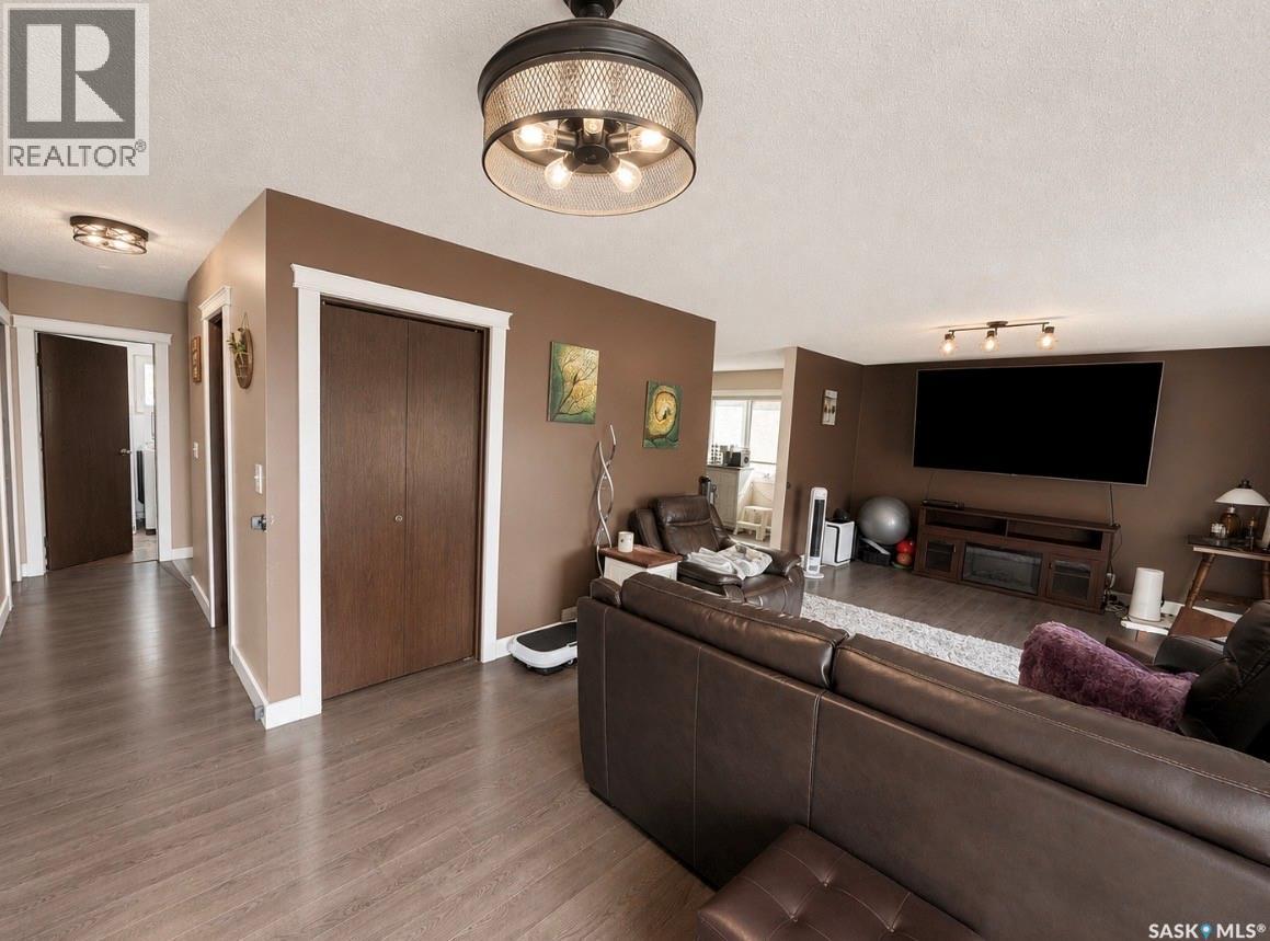 105 5th AVENUE - 8