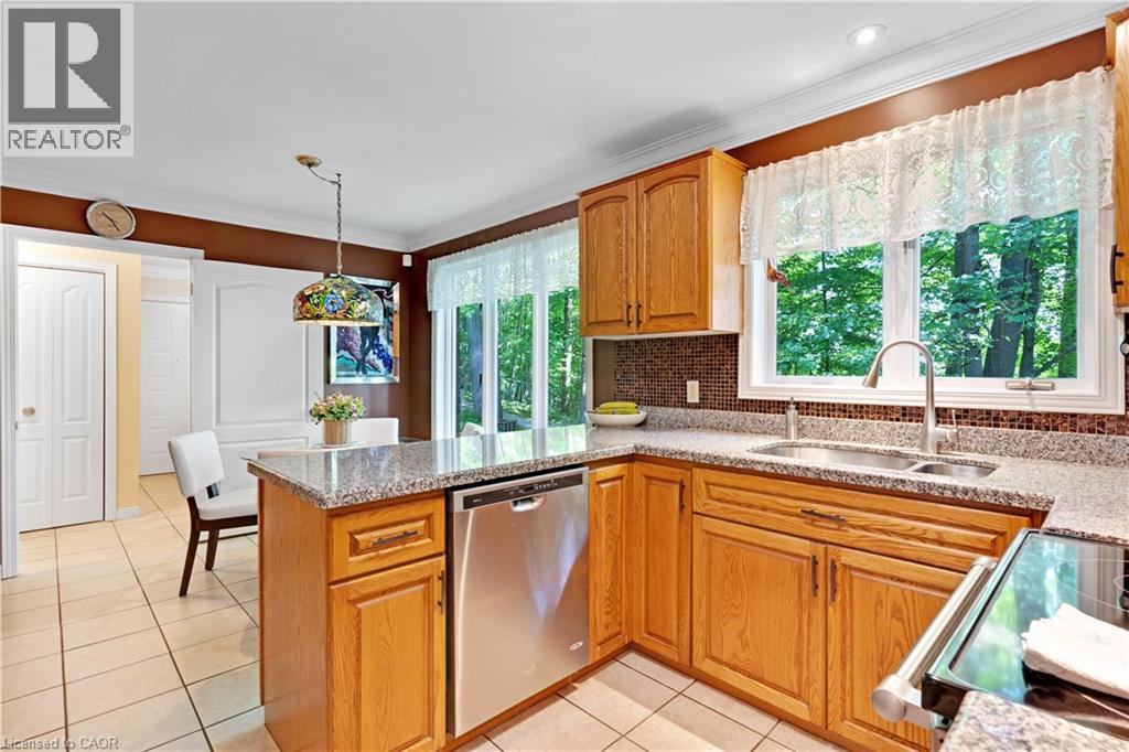 110 GRAND RIDGE Drive - Image 21