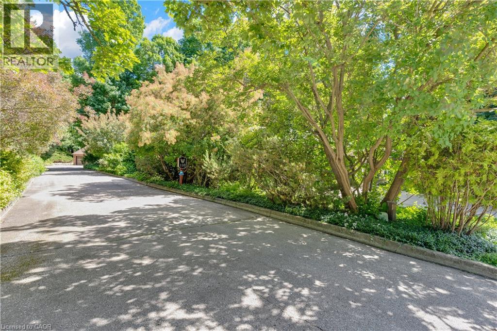 110 GRAND RIDGE Drive - Image 45