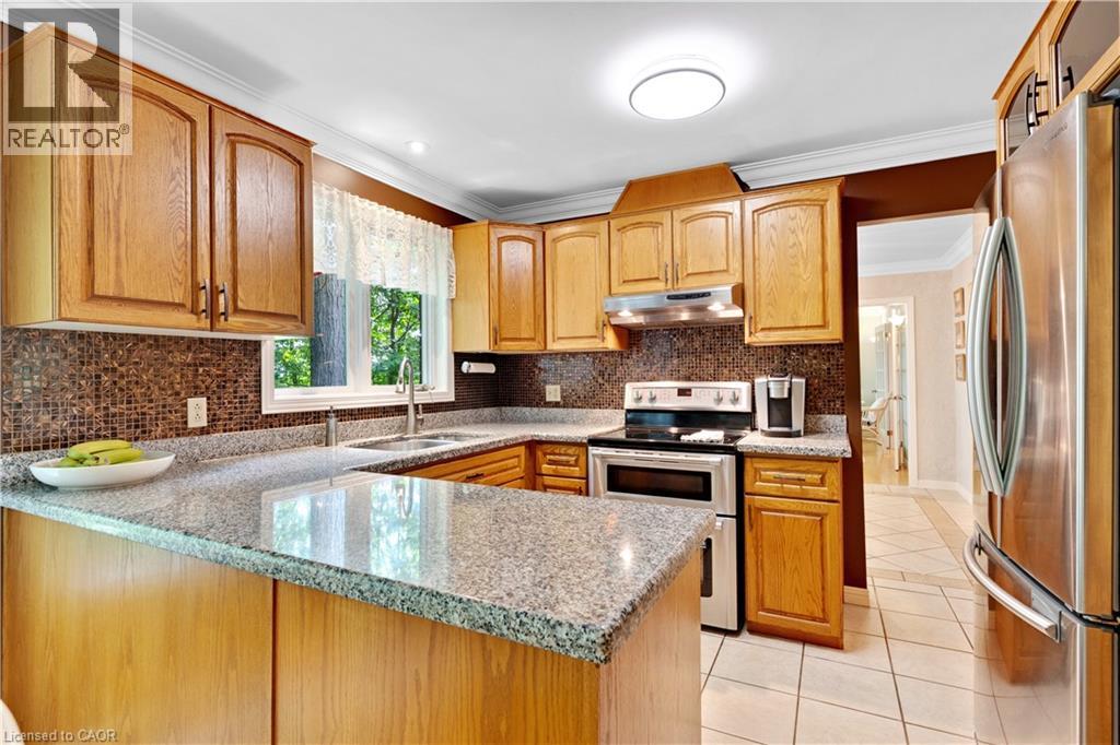110 GRAND RIDGE Drive - Image 22