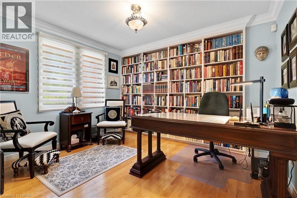 110 GRAND RIDGE Drive - 33
