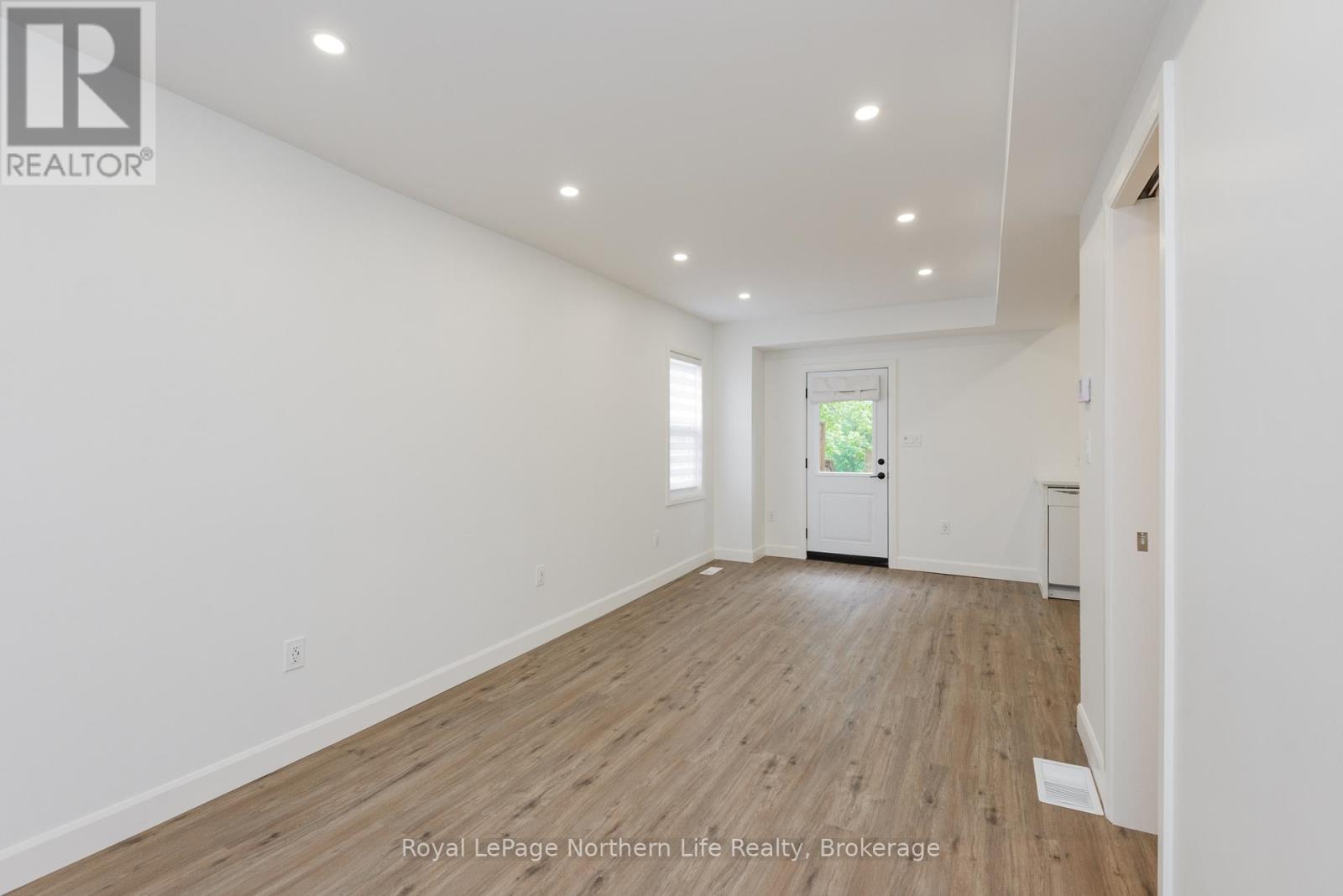253 SECOND AVENUE W - Image 16
