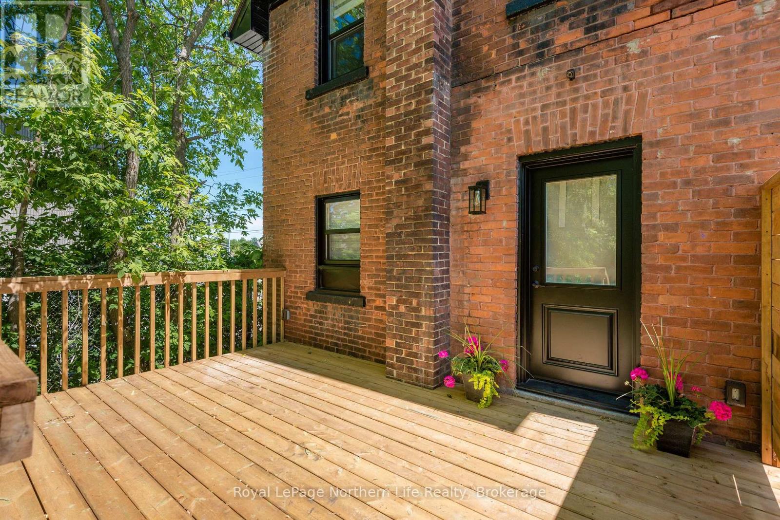 253 SECOND AVENUE W - 29