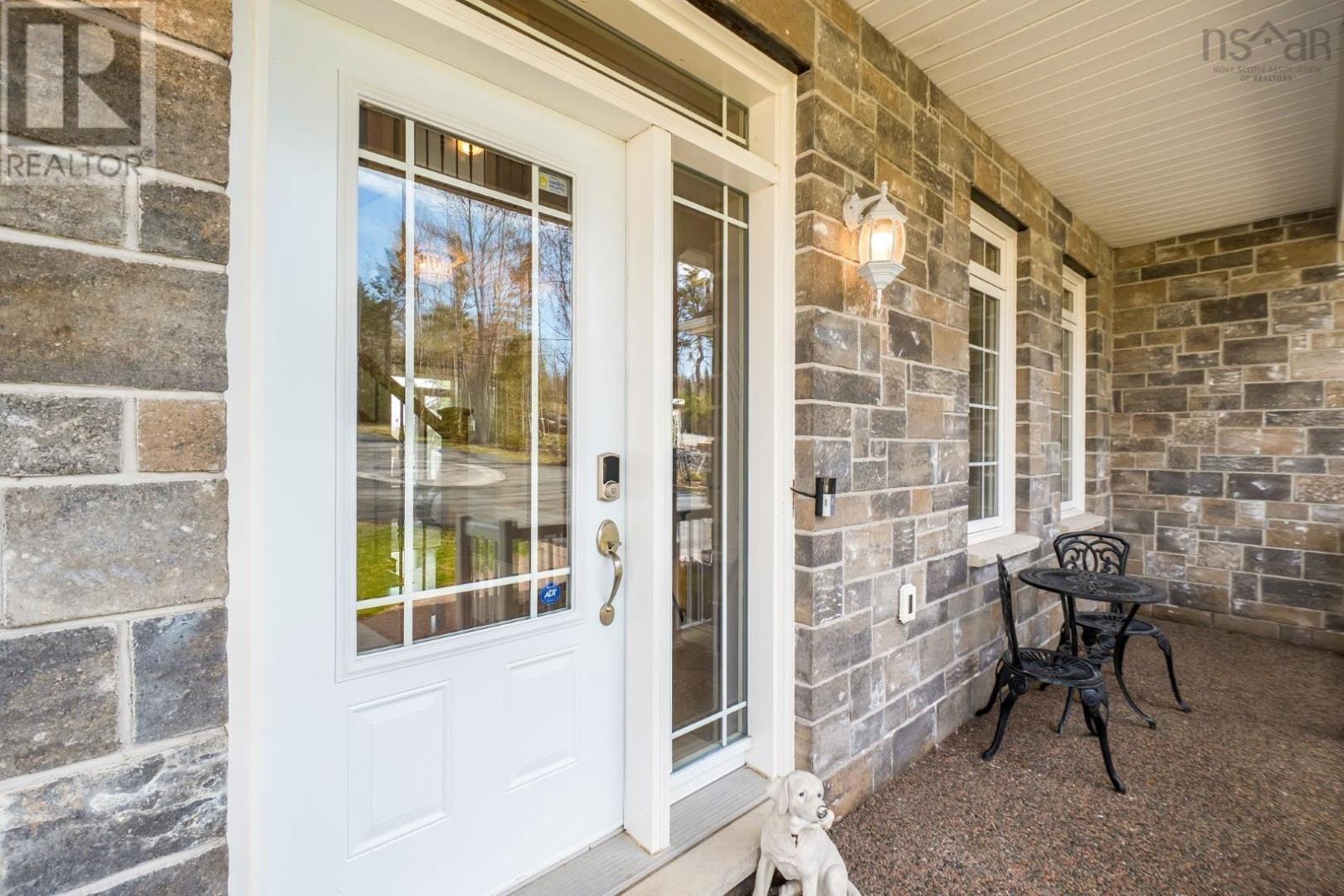 Property 7 of 51 of 182 Voyageur Way