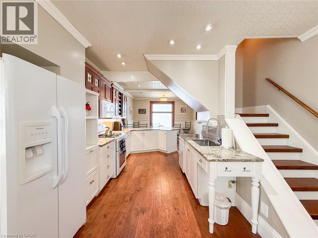 103 MAIN Street S - Image 24