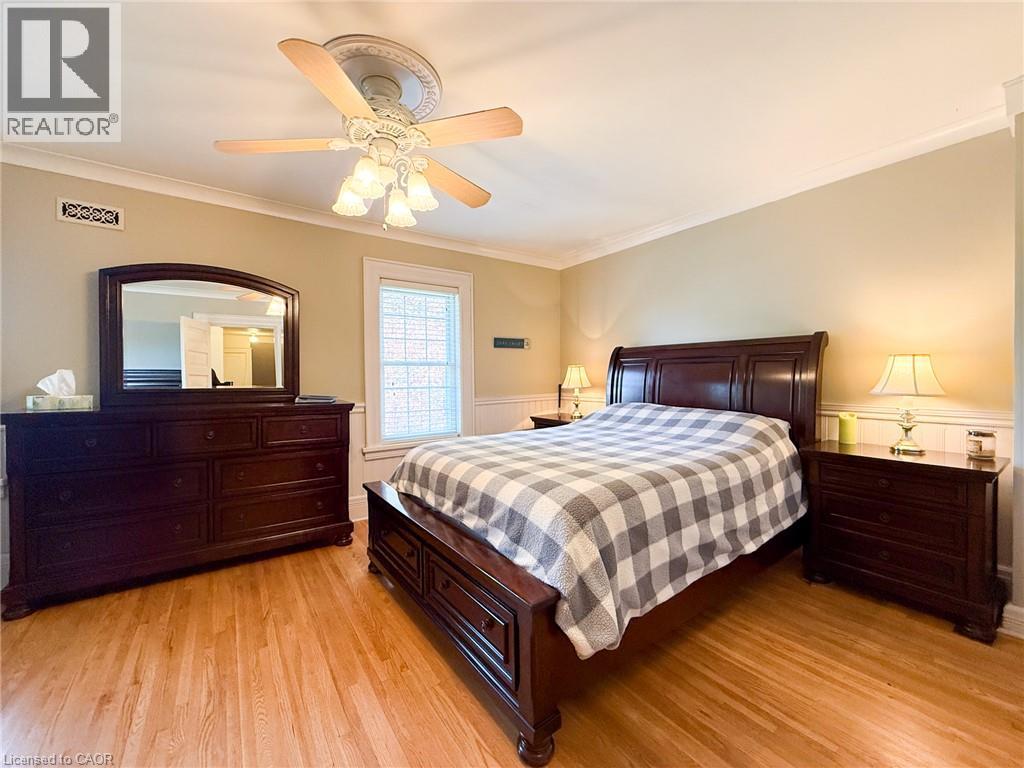 103 MAIN Street S - Image 33