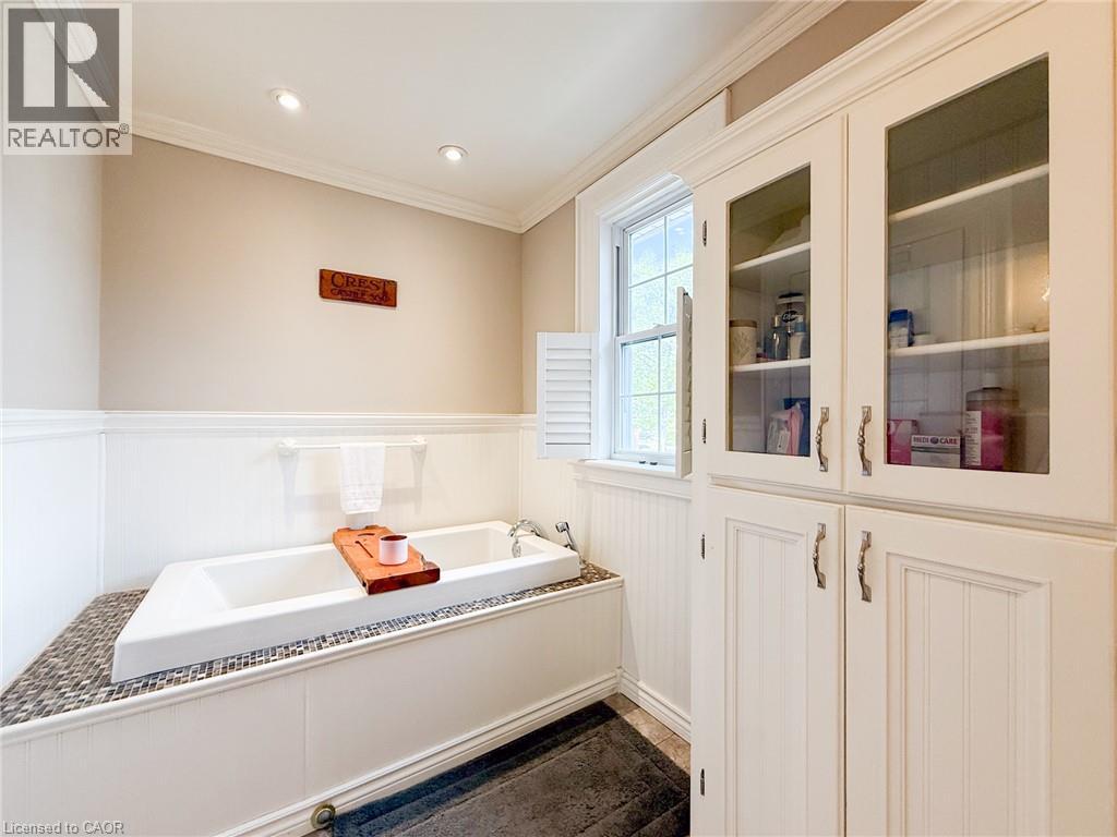 103 MAIN Street S - Image 38