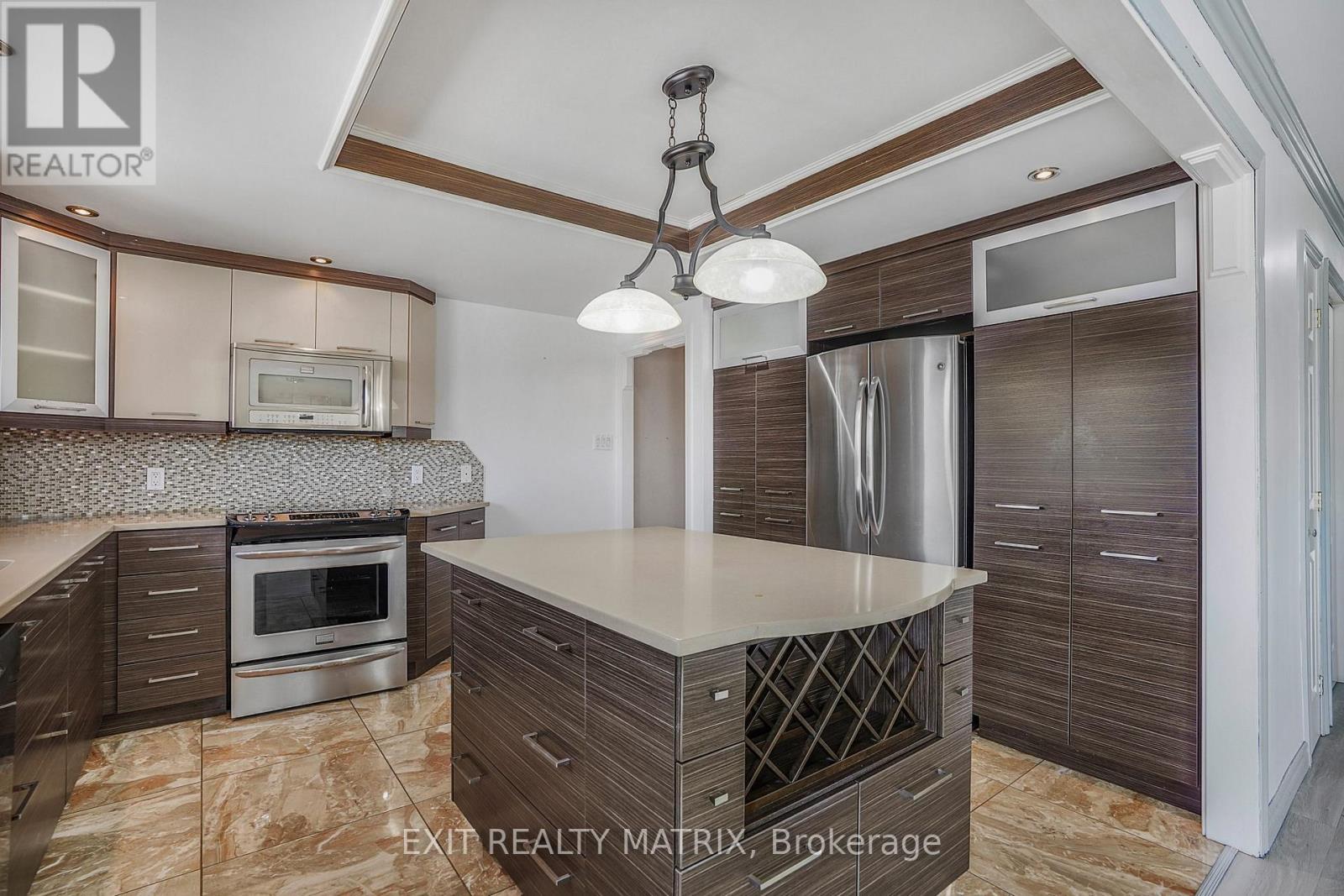 845 CARTIER BOULEVARD - 10