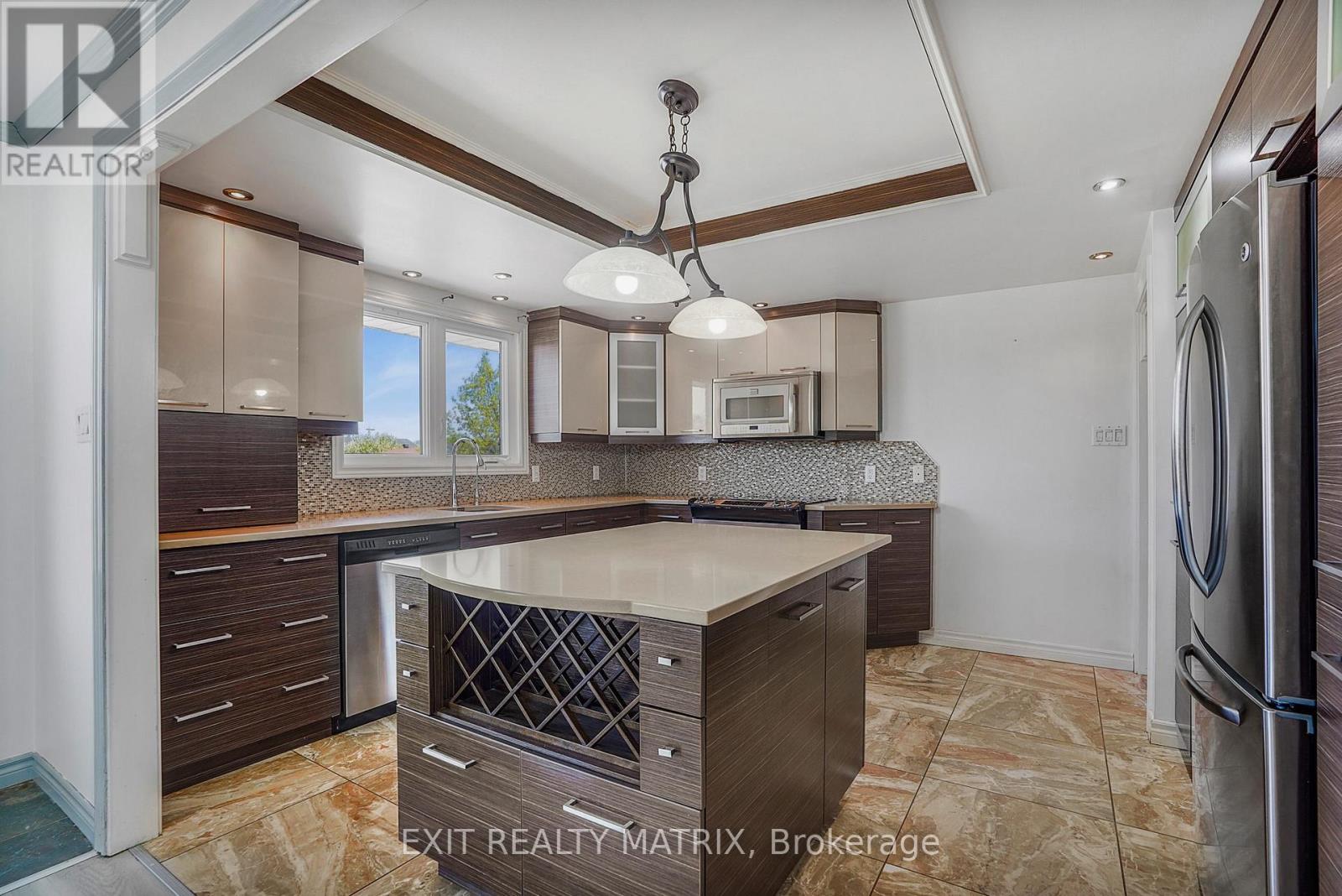 845 CARTIER BOULEVARD - 12
