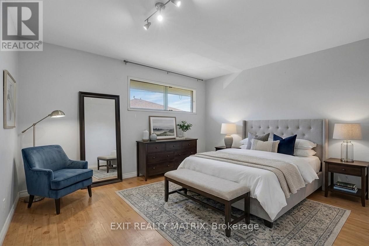 845 CARTIER BOULEVARD - 25