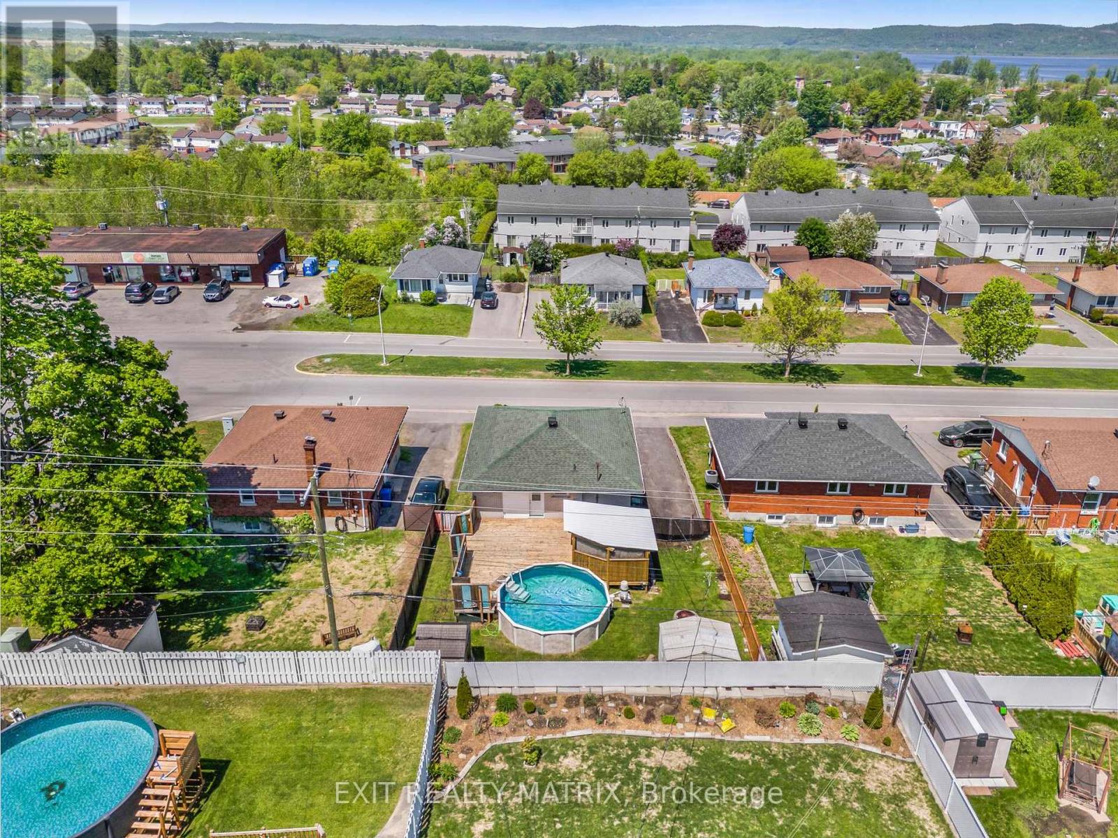 845 CARTIER BOULEVARD - 36