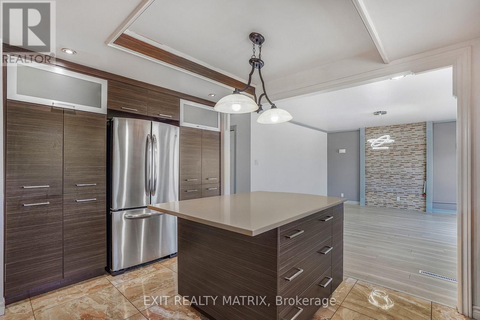 845 CARTIER BOULEVARD - Image 9