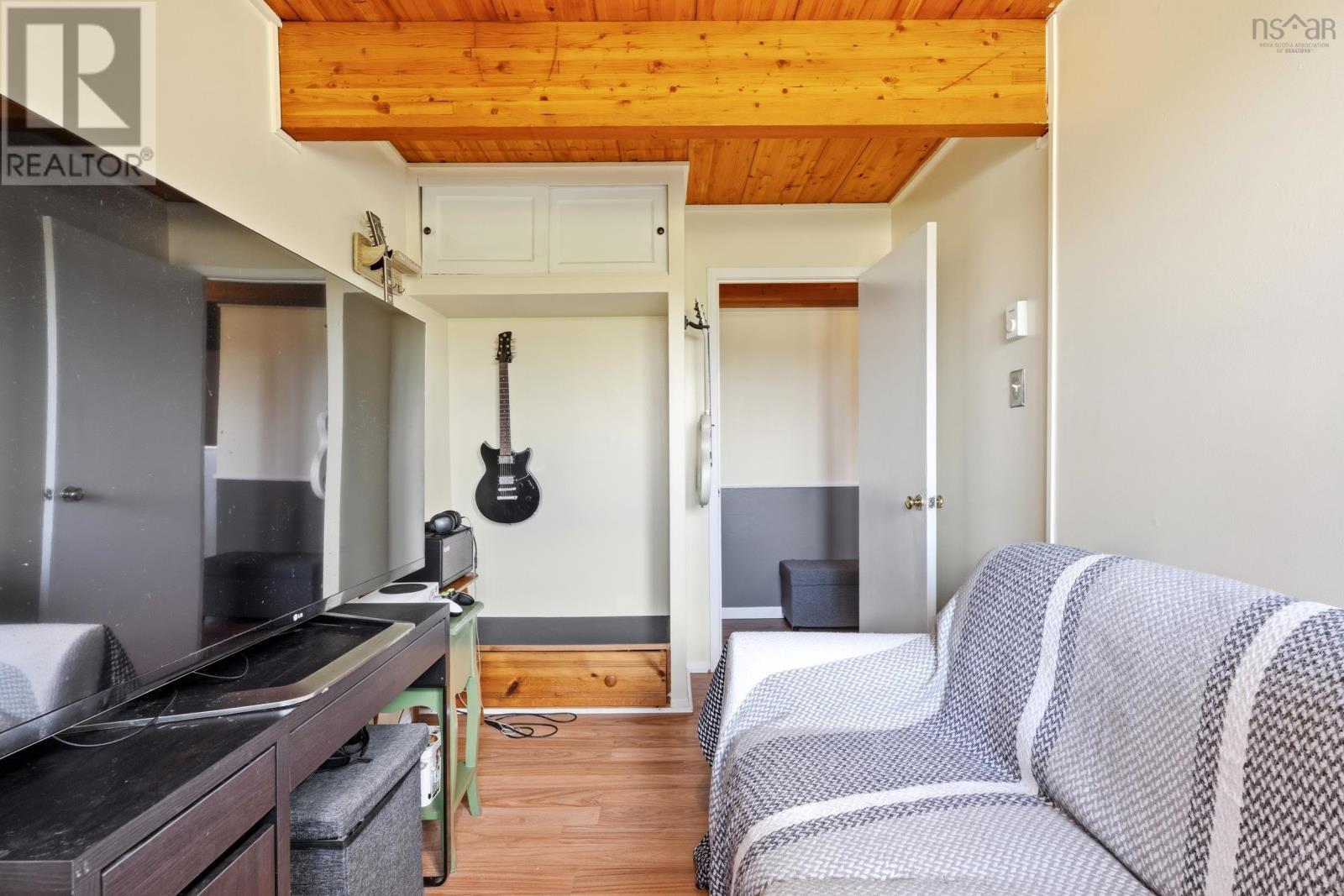 103 Bromley Road - 31