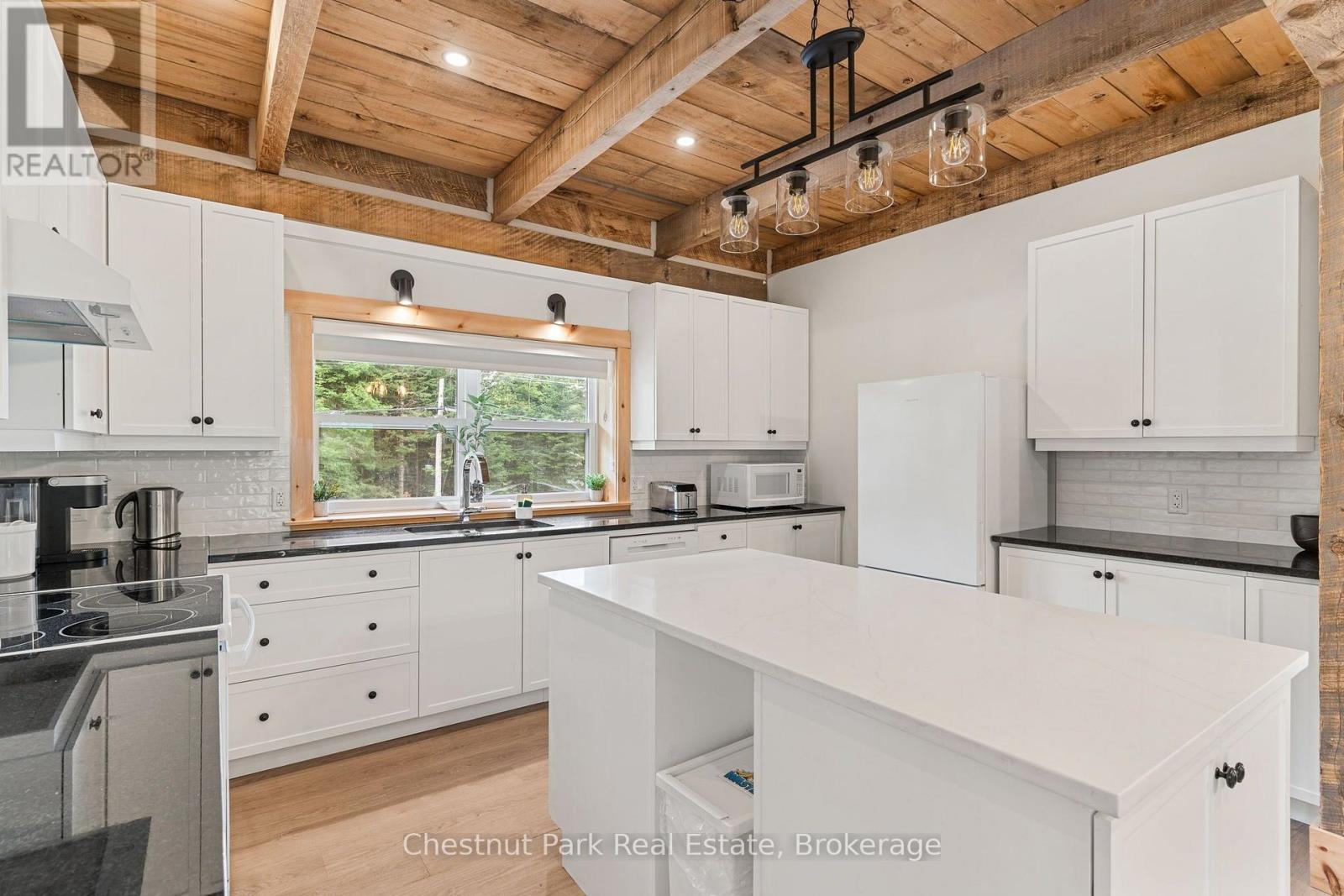 2517 NORTH SHORE ROAD - Image 14