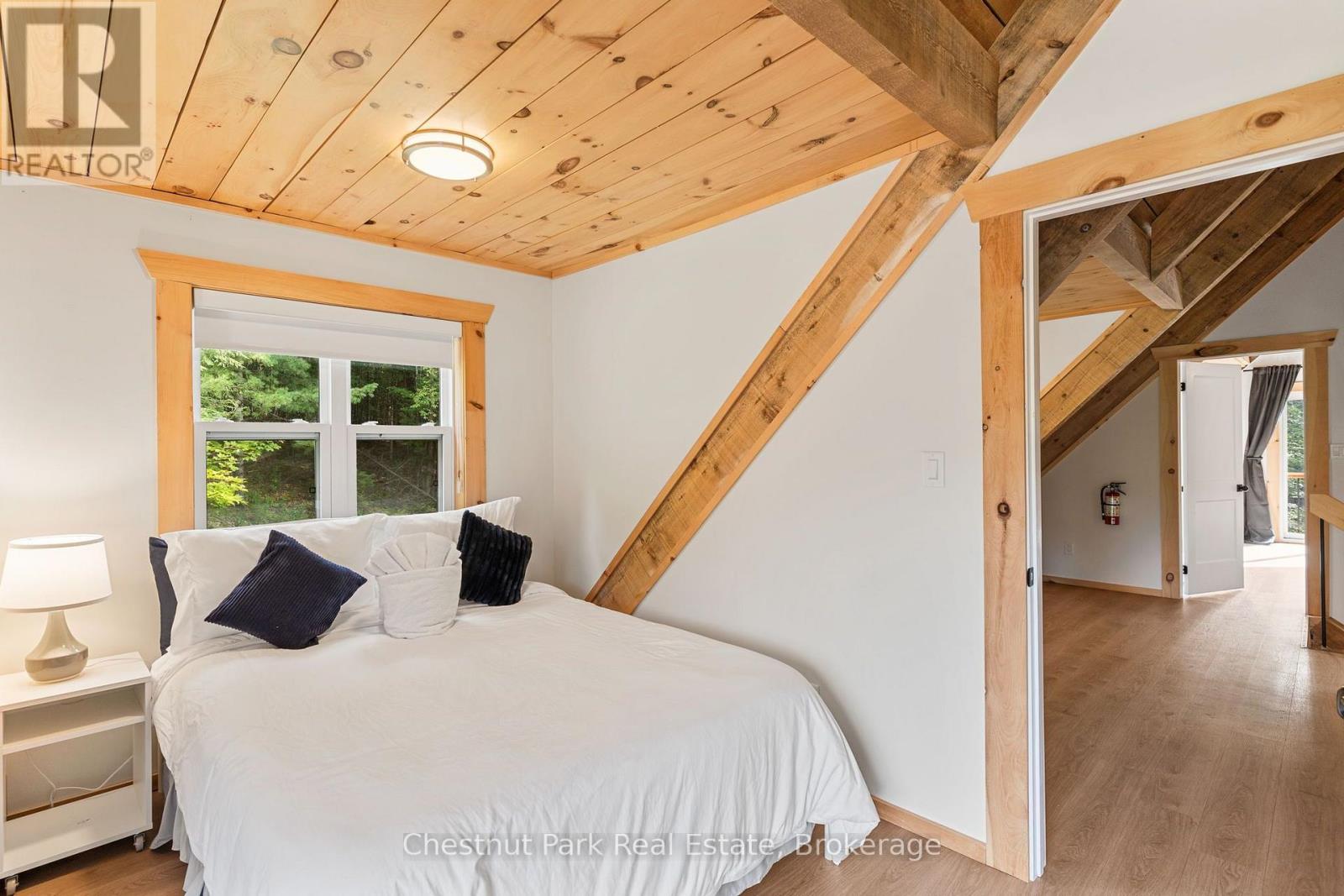 2517 NORTH SHORE ROAD - Image 23