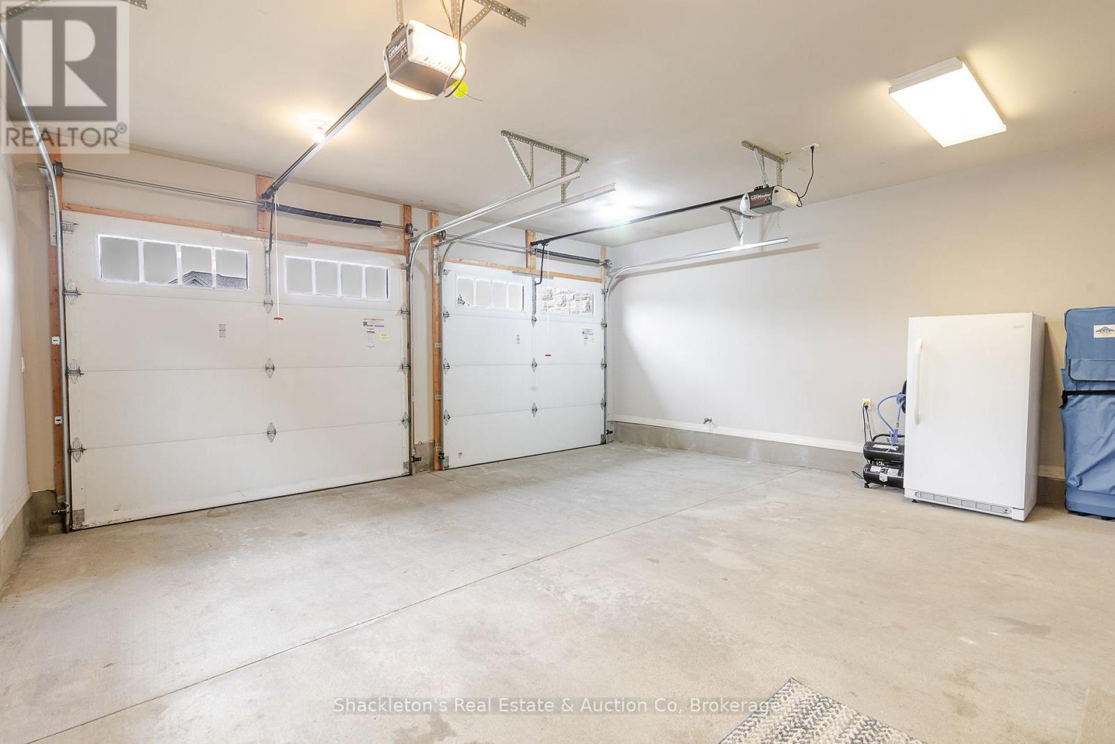 4 bedroom Single Family interior view, 766 Eagletrace Drive, London North (North S), Ontario