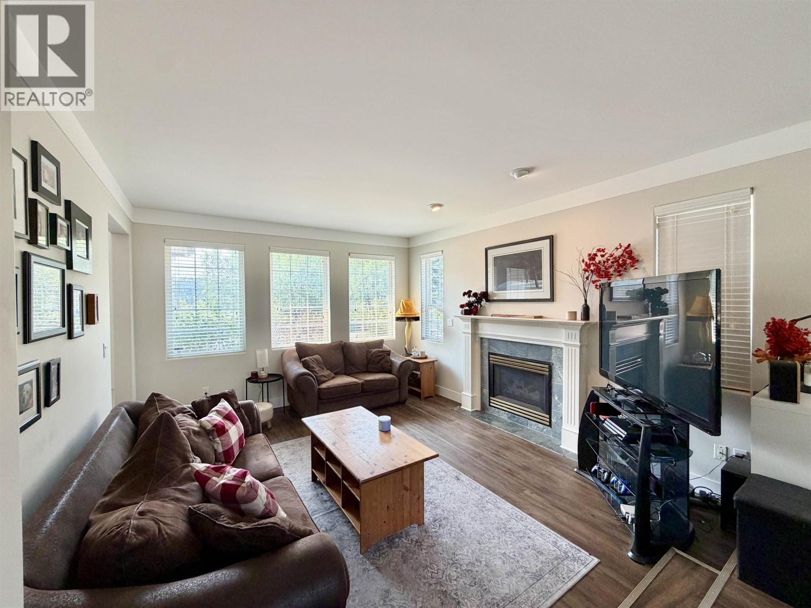 5581 LAKESIDE COURT - Image 10