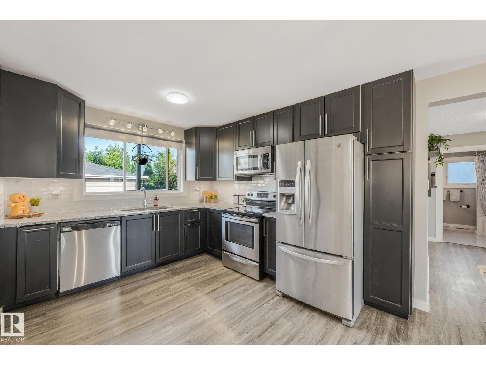 14115 70 ST NW - Image 12