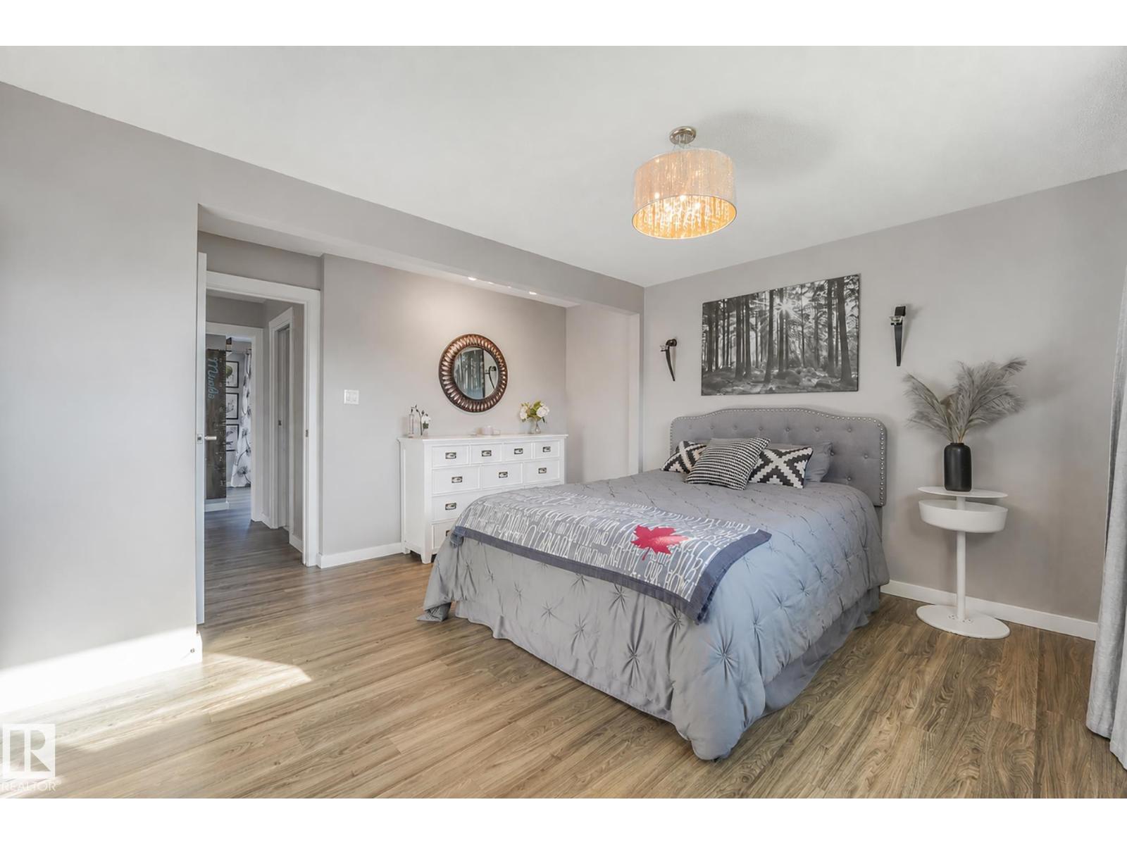 14115 70 ST NW - 25