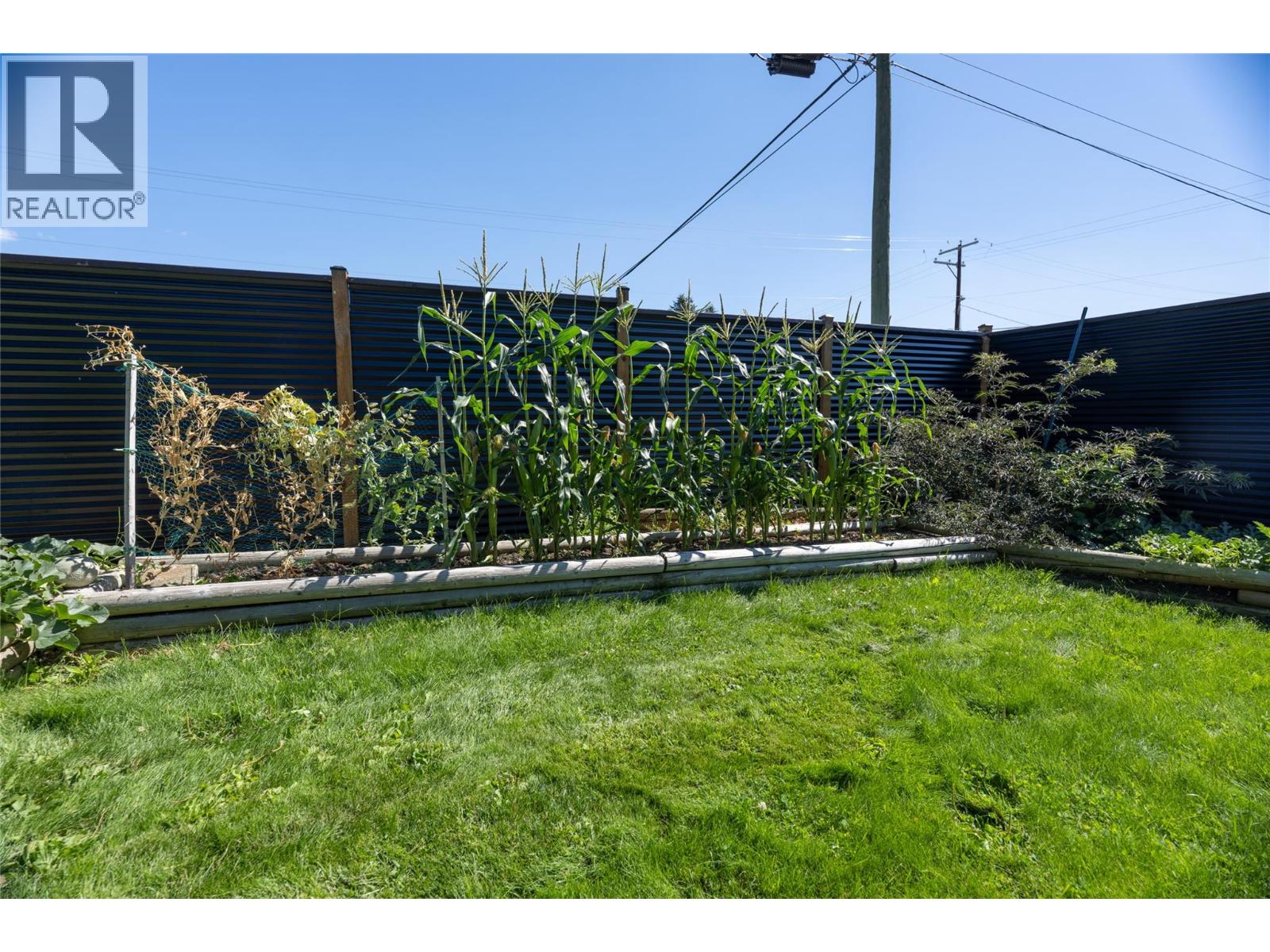 411 Gertrude Street, Midway