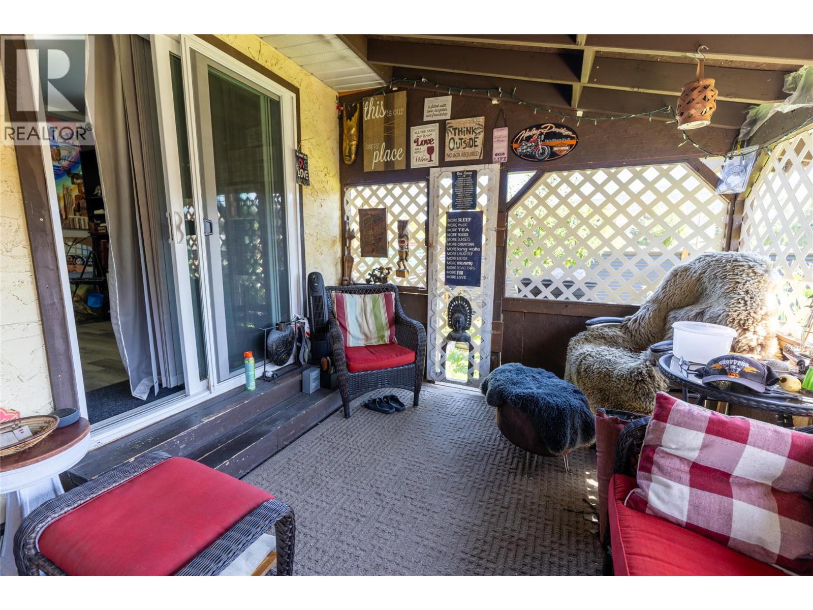 411 Gertrude Street, Midway