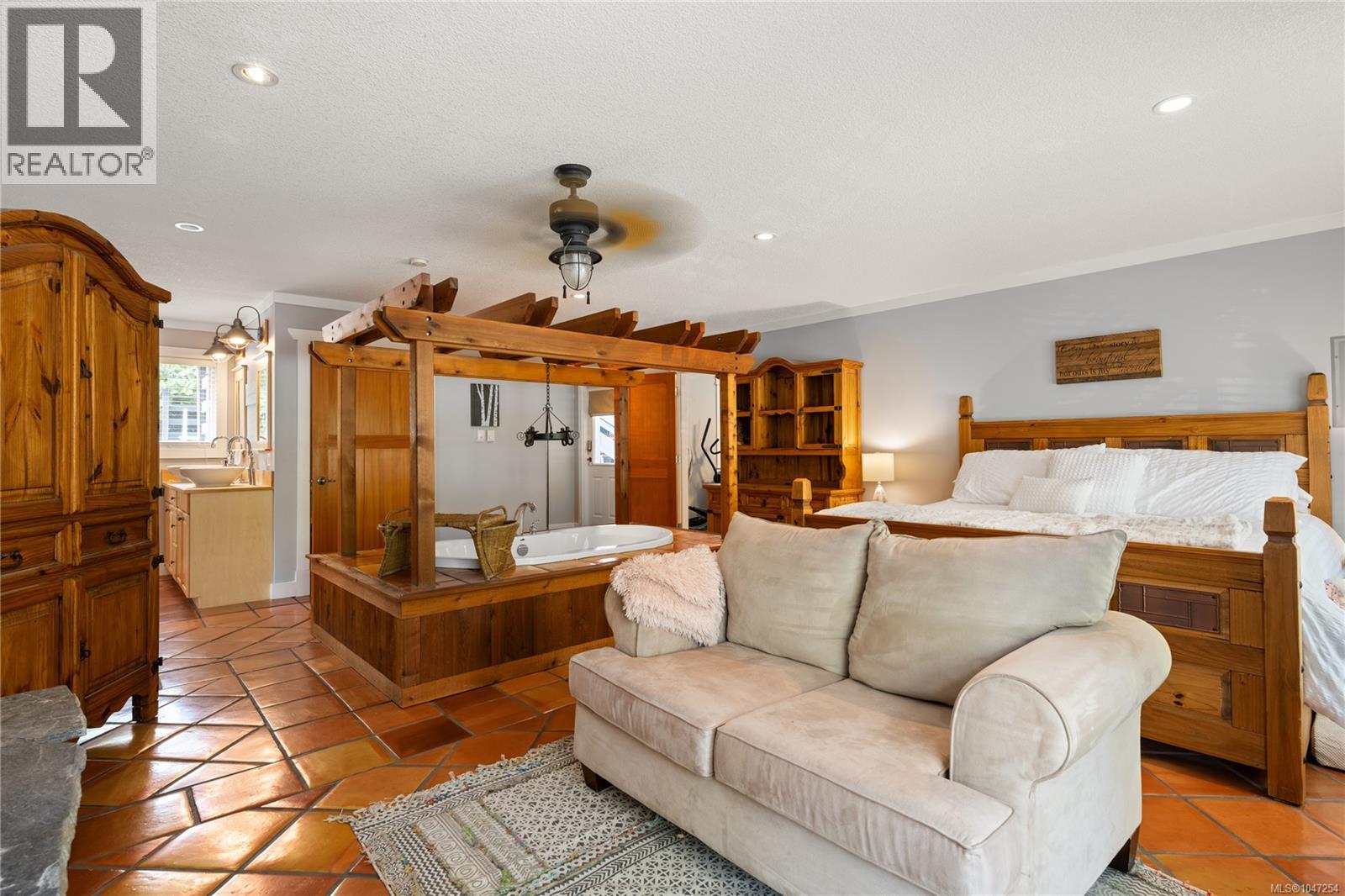 2071 Saras Way, Nanaimo
