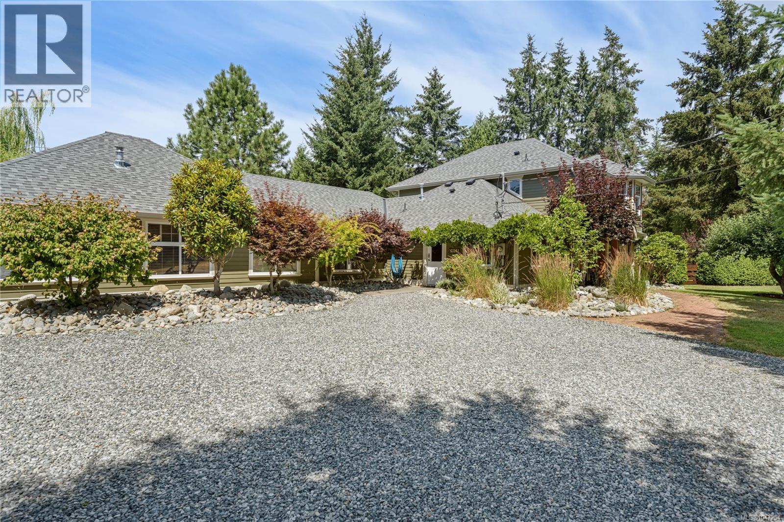 2071 Saras Way, Nanaimo