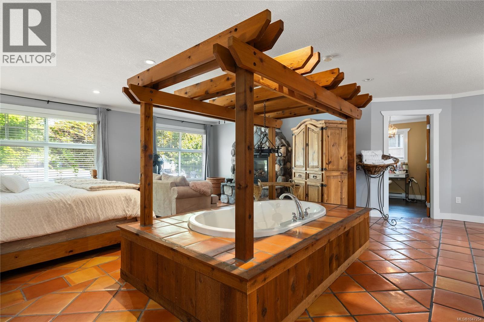 2071 Saras Way, Nanaimo