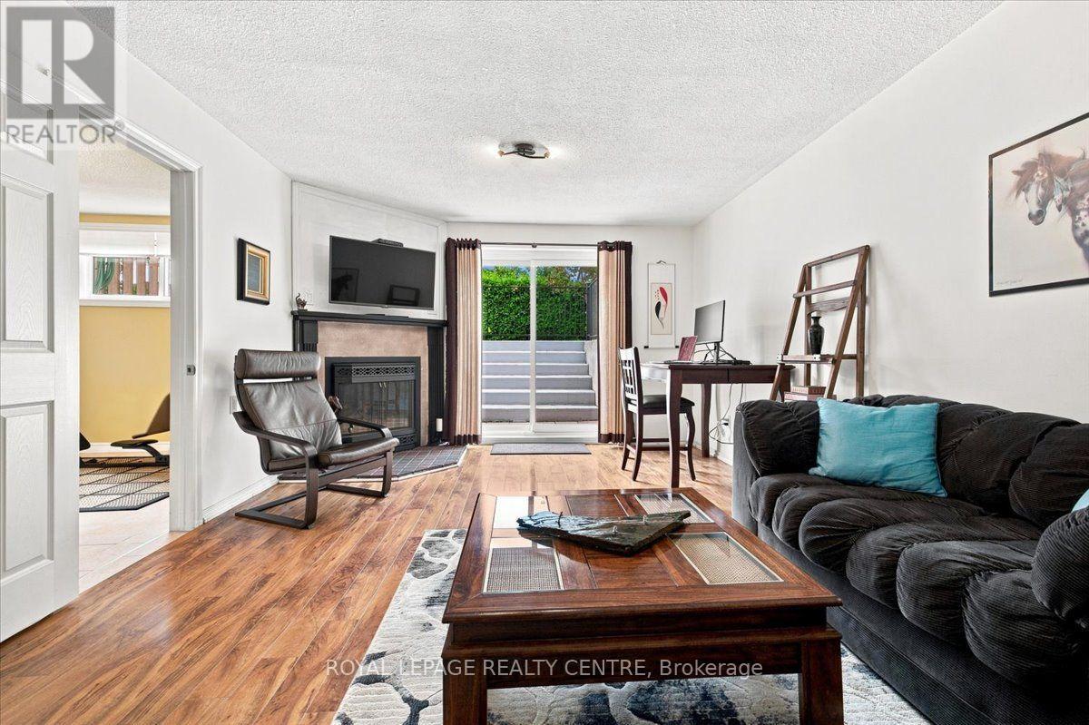 2564 MAINROYAL STREET - 30