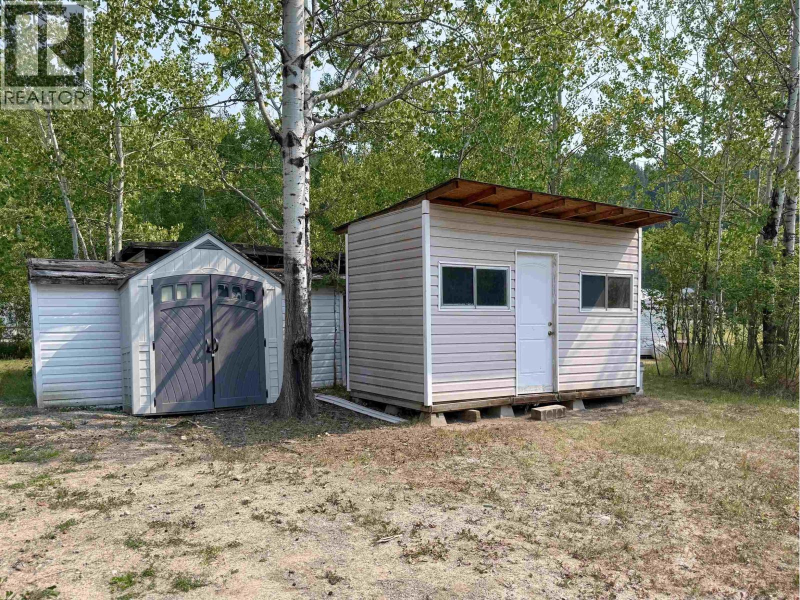 #4 2725 DUBOIS ROAD - 25