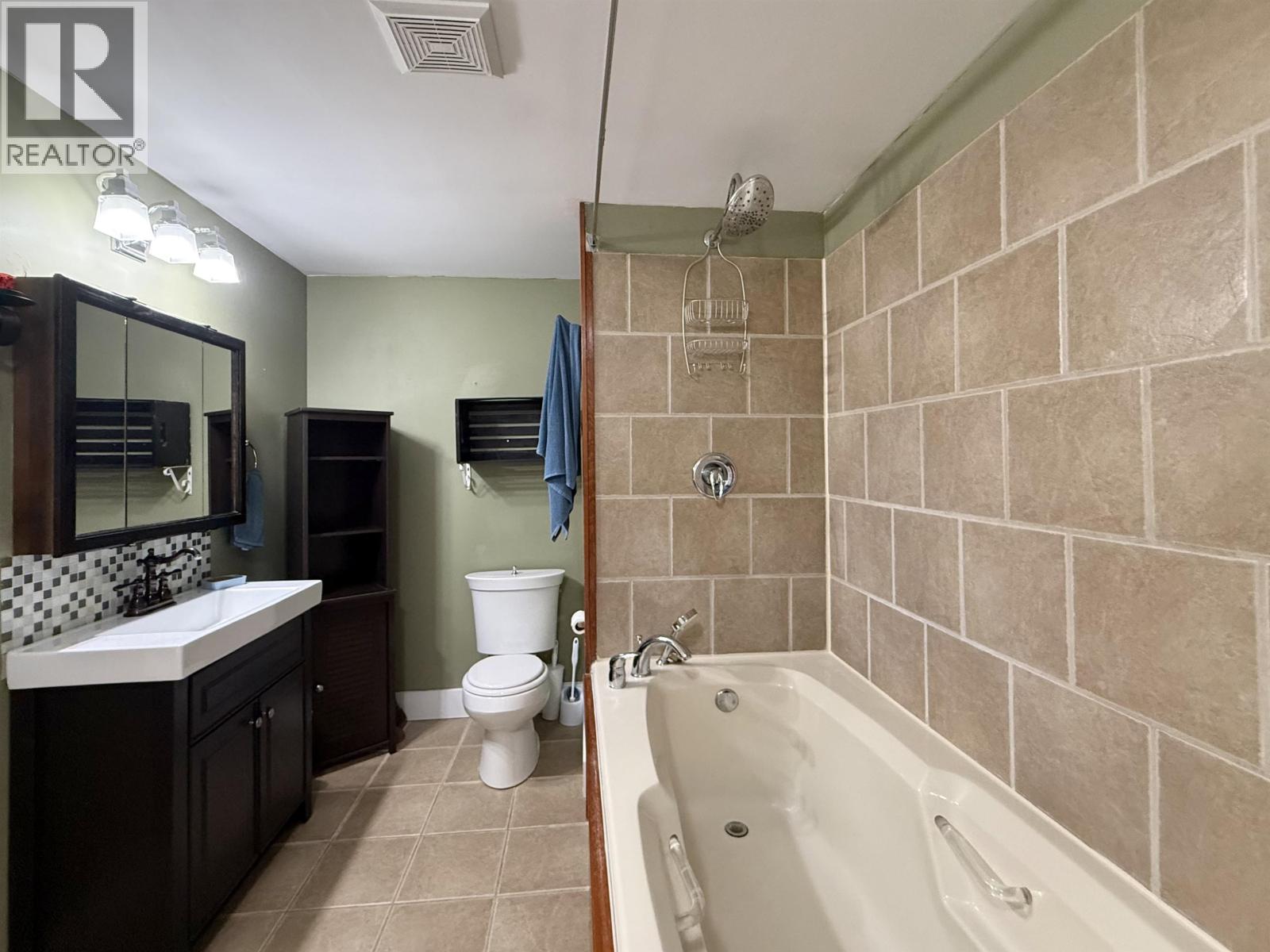 #4 2725 DUBOIS ROAD - Image 20
