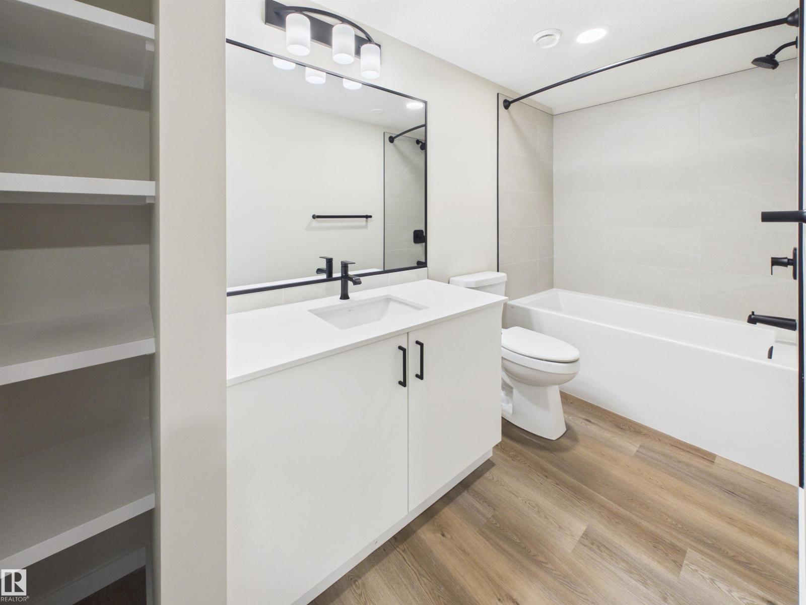 1100 MCLEOD AV - 38