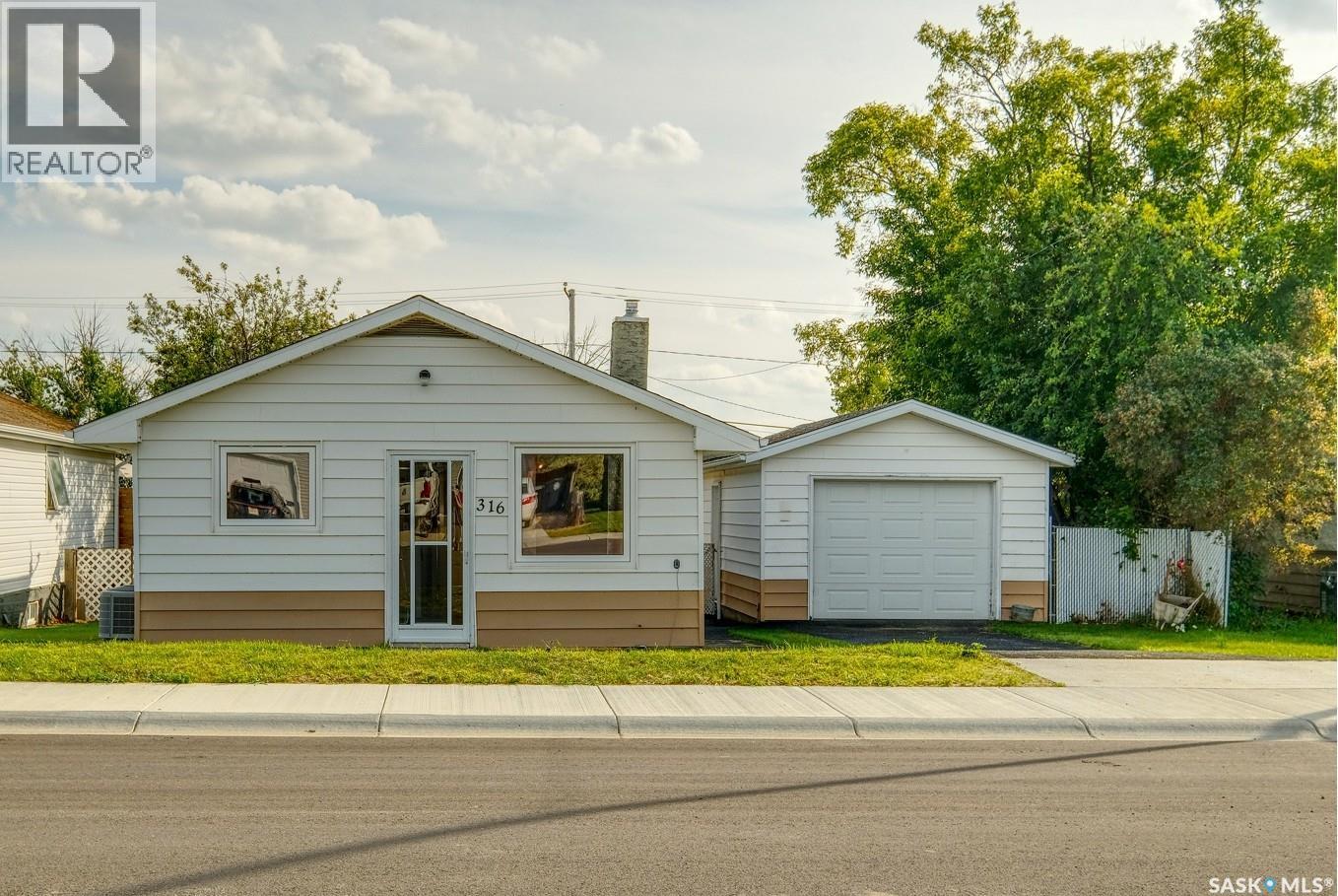316 2nd AVENUE W - 23