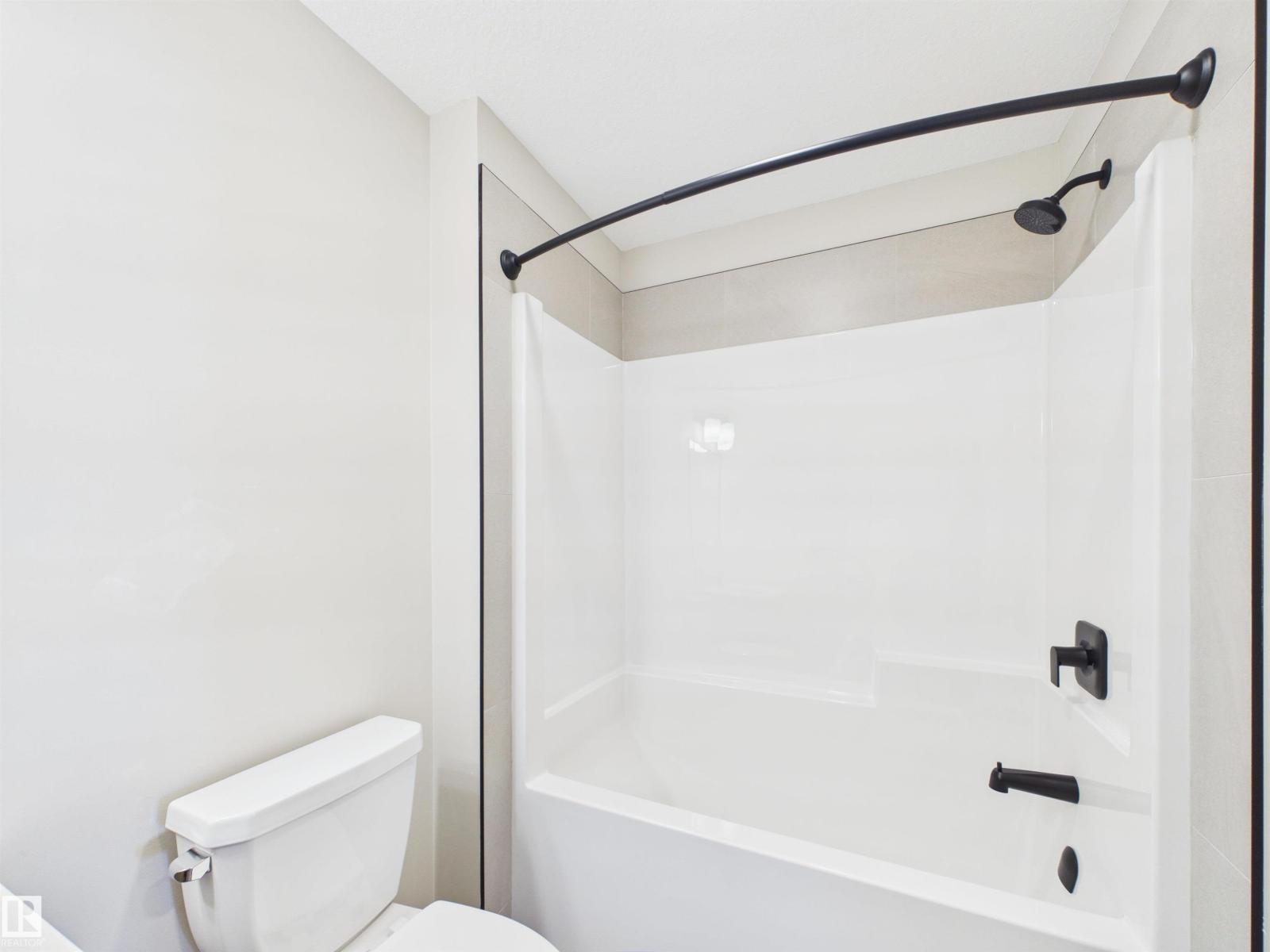 1100 MCLEOD AV - Image 17