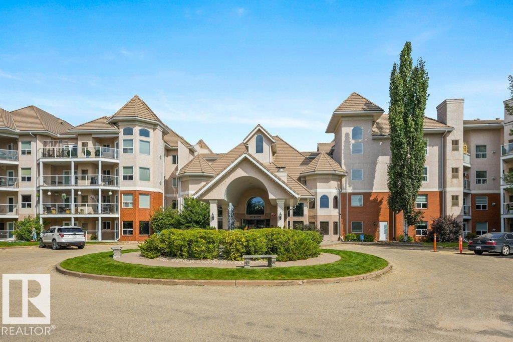 #220 9008 99 AV NW - 2