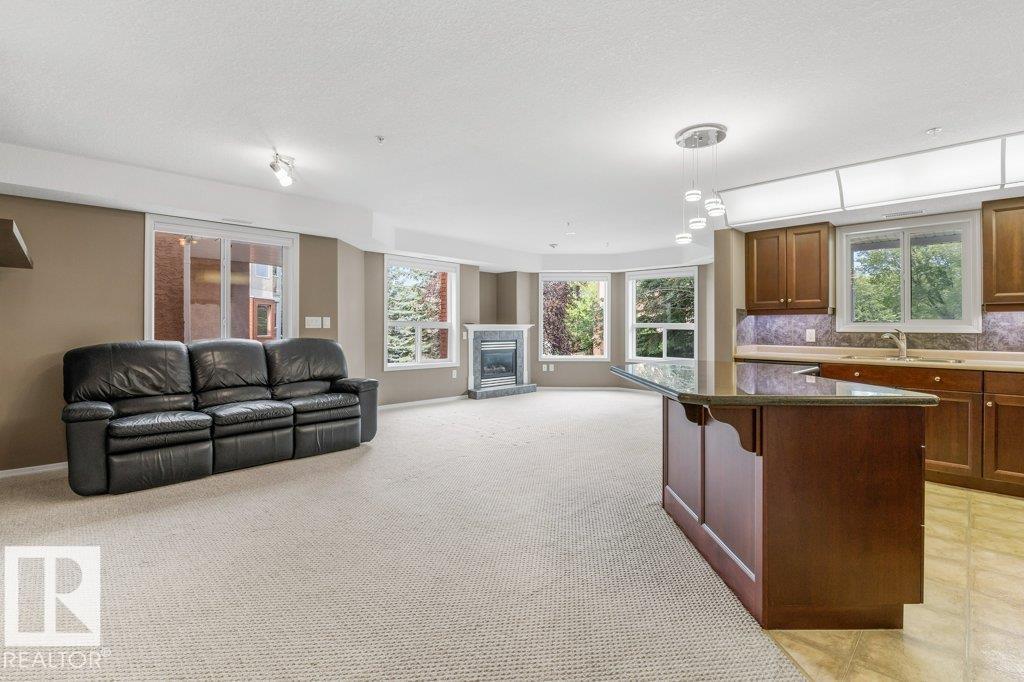 #220 9008 99 AV NW - 8