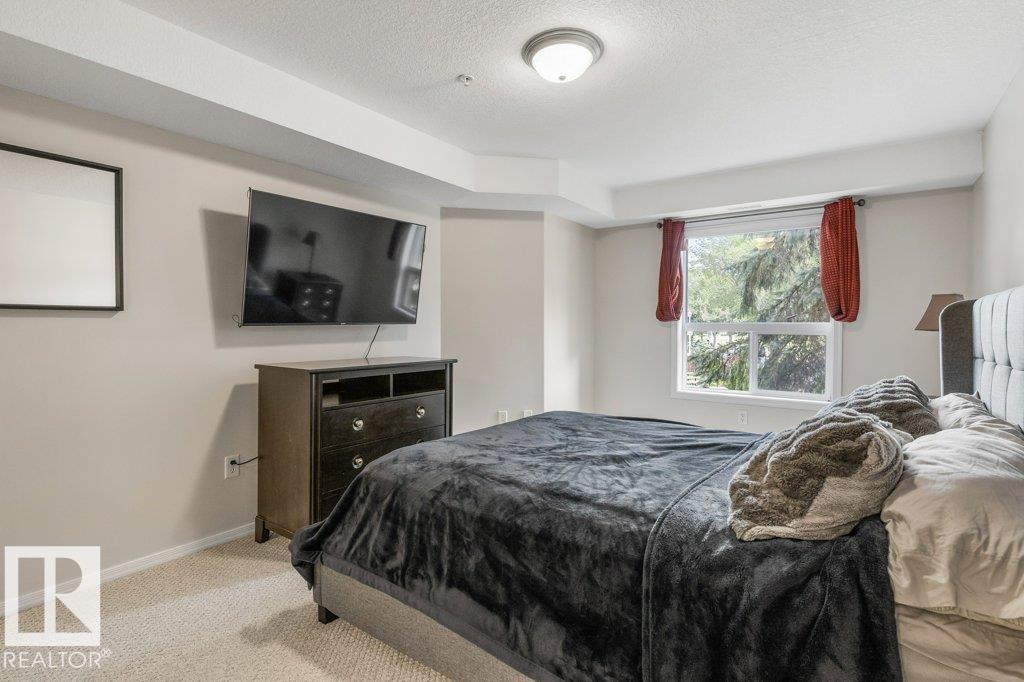#220 9008 99 AV NW - 24