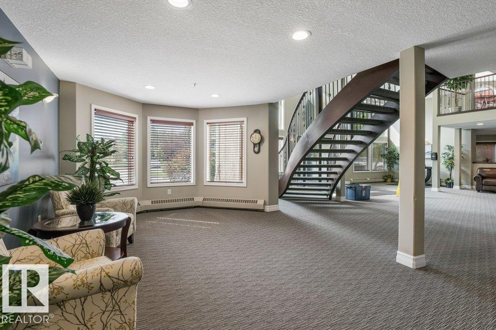 #220 9008 99 AV NW - 42