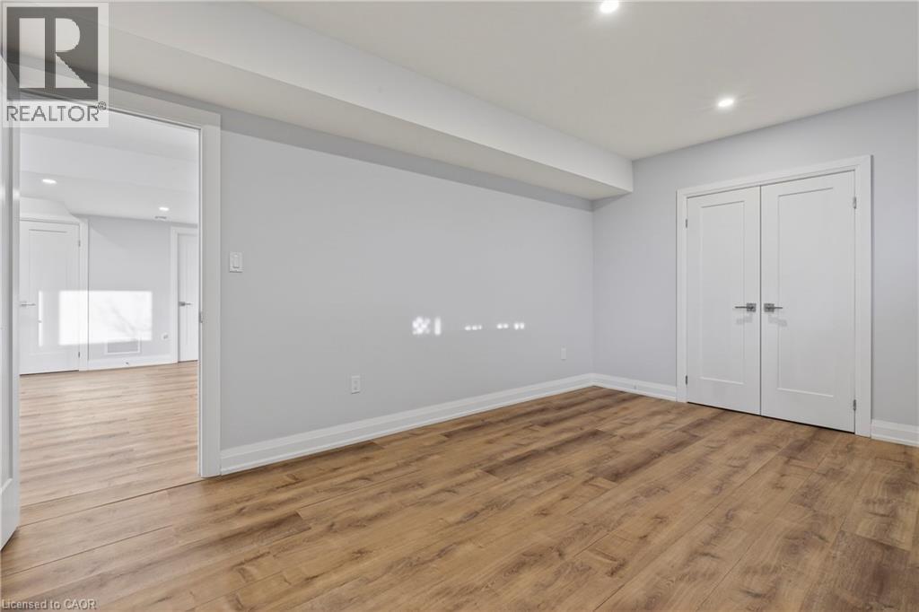 #1 35 MIDHURST Heights - 33