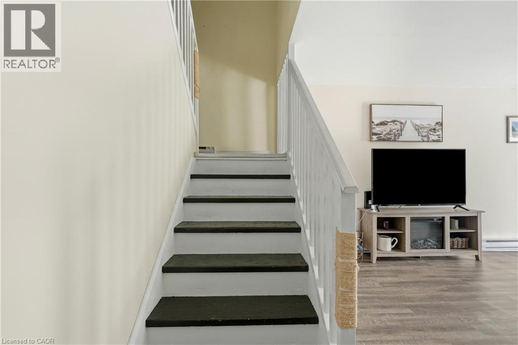 8646 Willoughby Drive — photo 7