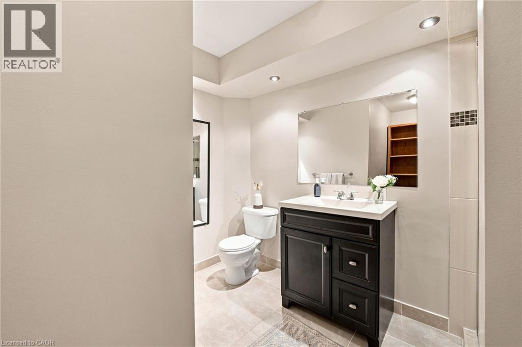 546 JERSEYVILLE Road W - Image 39