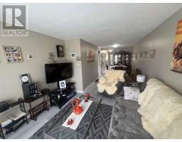 Living room - 14 Albert St, Elliot Lake, ON P5A2Y8 Photo 7