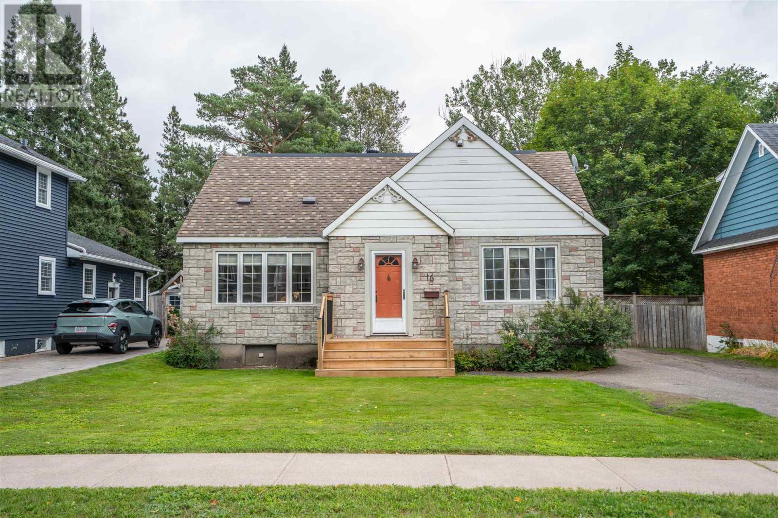 16 Retta ST